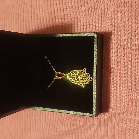 14 k real gold necklace Hamza with 18 inches chine. - Picture 2 of 4